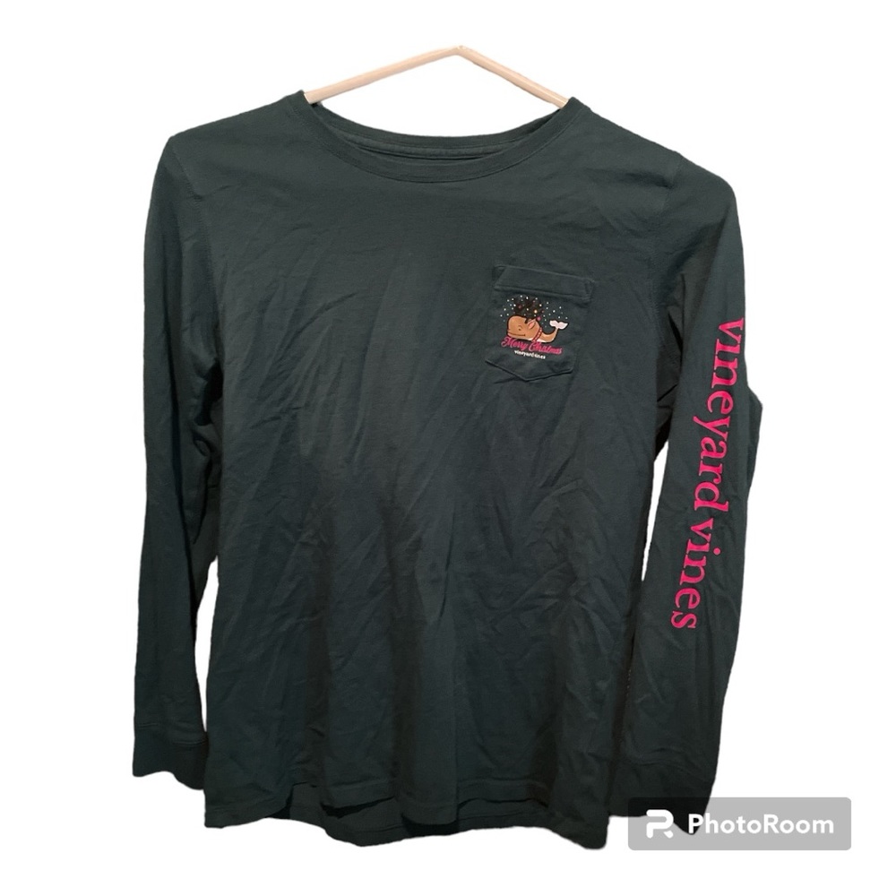 Vineyard Vines Size large (14) unisex Merry Christmas long sleeved T-shirt
EUC
